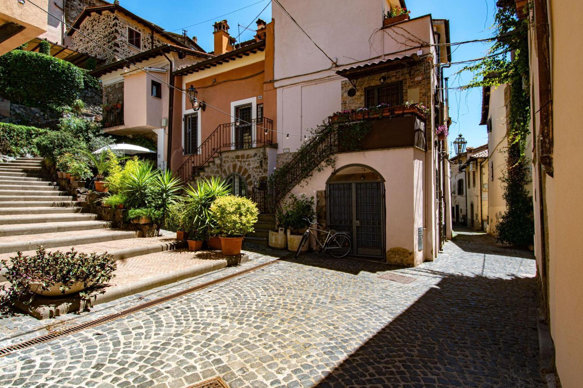 트레비나노로마노 Finestra Sul Borgo 아파트 외부 사진